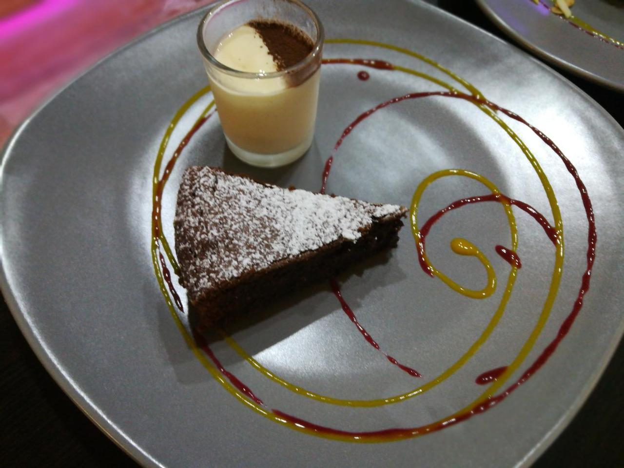 L'Hotel Du Lac 카스텔잘루 외부 사진
